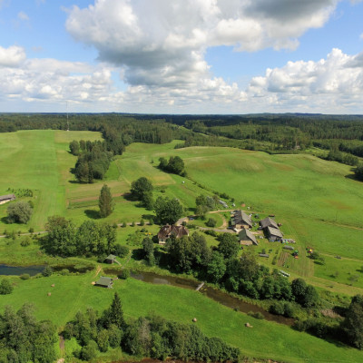 Cēsu rajona Drabešu pagasta zemnieku saimniecība KALNA SMĪDES 1 - saimniecību bildes